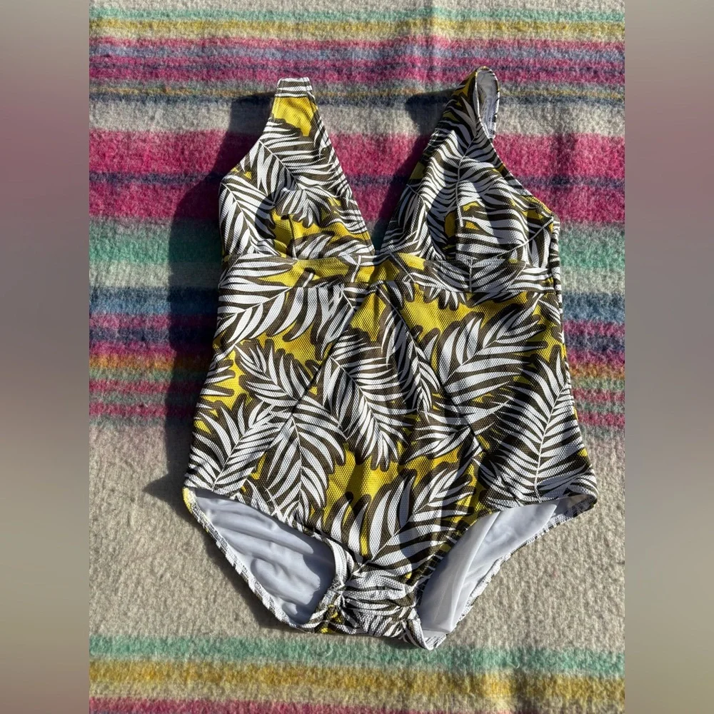 SEA LEVEL Green Palmhouse Panel Line Swimsuit‎ - Picture 4 of 8